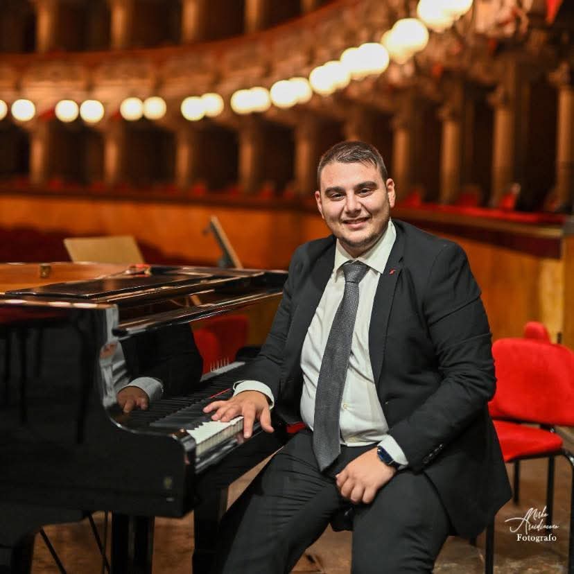 EMANUELE SCHINOCCA clicca qui